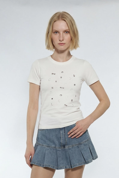 Camiseta Feminina Baby Look Com Aplicação