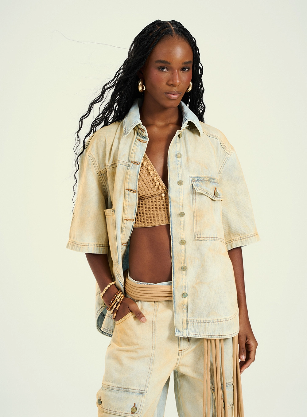 Camisa Feminina Jeans Oversized Com Manga Curta Índigo 4