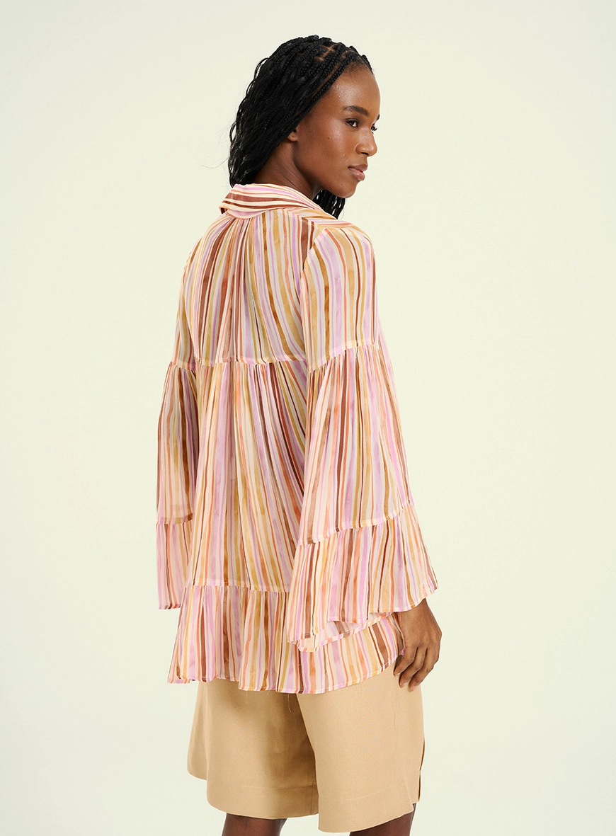 Camisa Feminina Oversized Listrada Com Mangas Sino Estampados 2