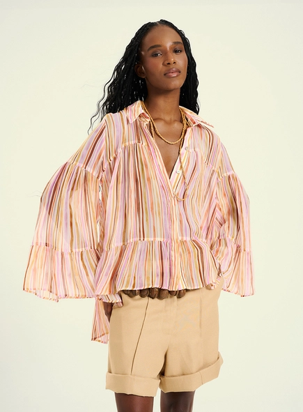 Camisa Feminina Oversized Listrada Com Mangas Sino