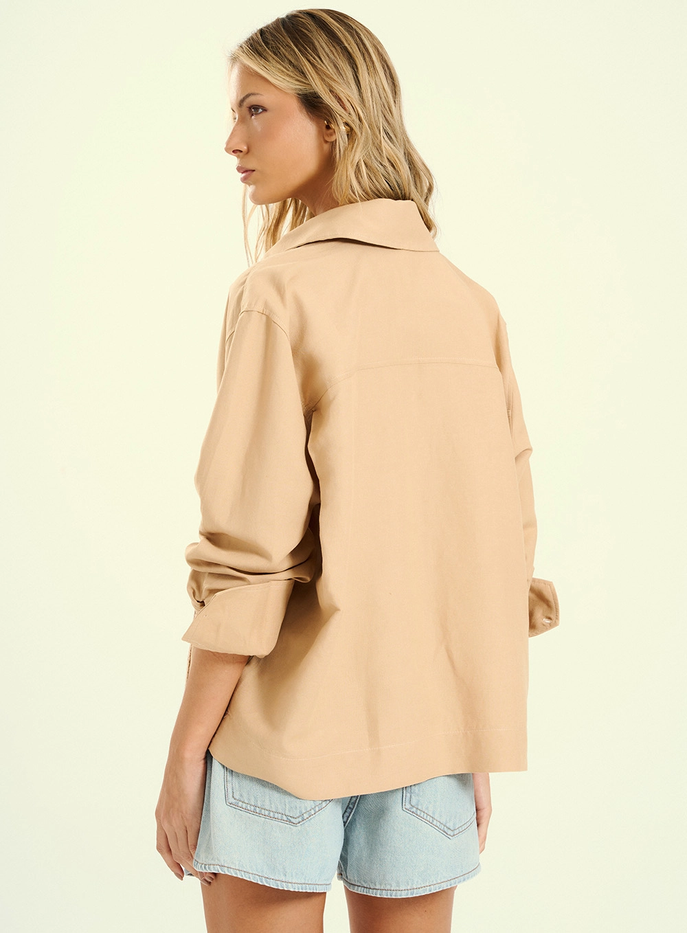 Camisa Feminina Oversized Linho Bordada Bege 2