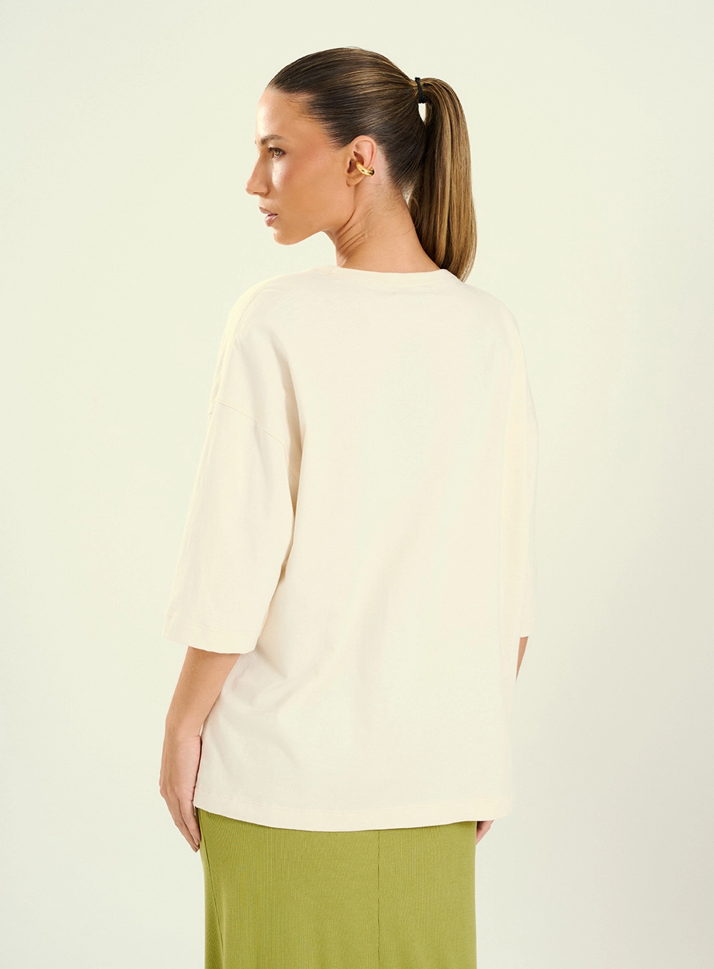 Camiseta Feminina Oversized Estampada Bege 2