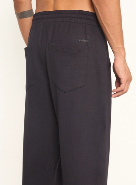 Calça Masculina Com Amarração E Fenda Preto