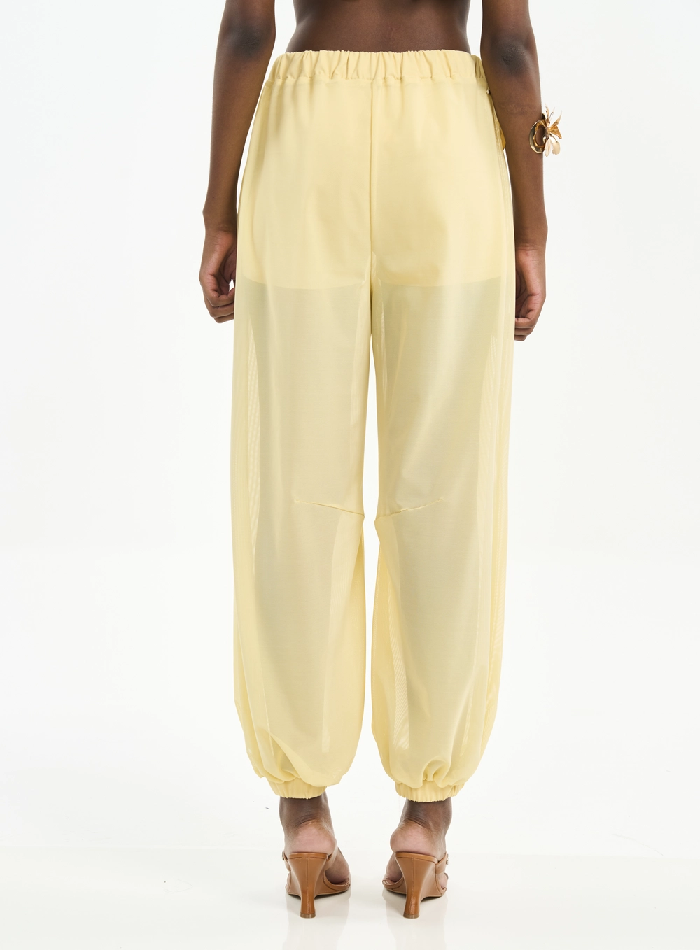 Calça Fluida Com Franzidos E Transparência Amarelo