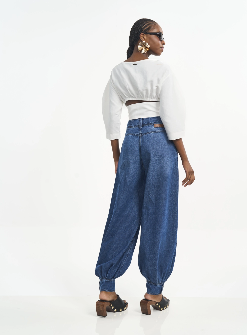 Calça Feminina Jeans Balloon Com Bolsos Índigo