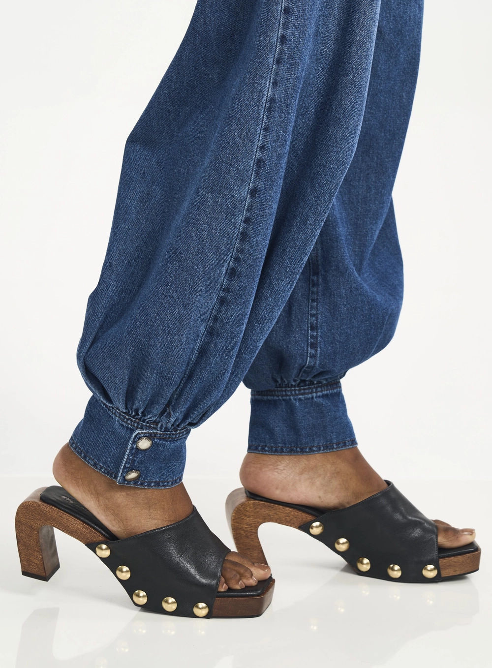 Calça Feminina Jeans Balloon Com Bolsos Índigo
