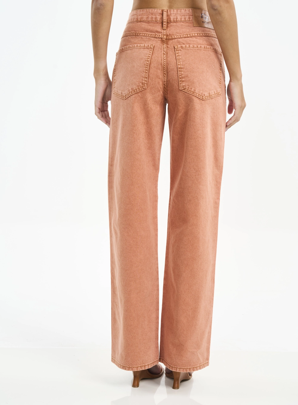 Calça Feminina Juliette Com Bordado Marrom