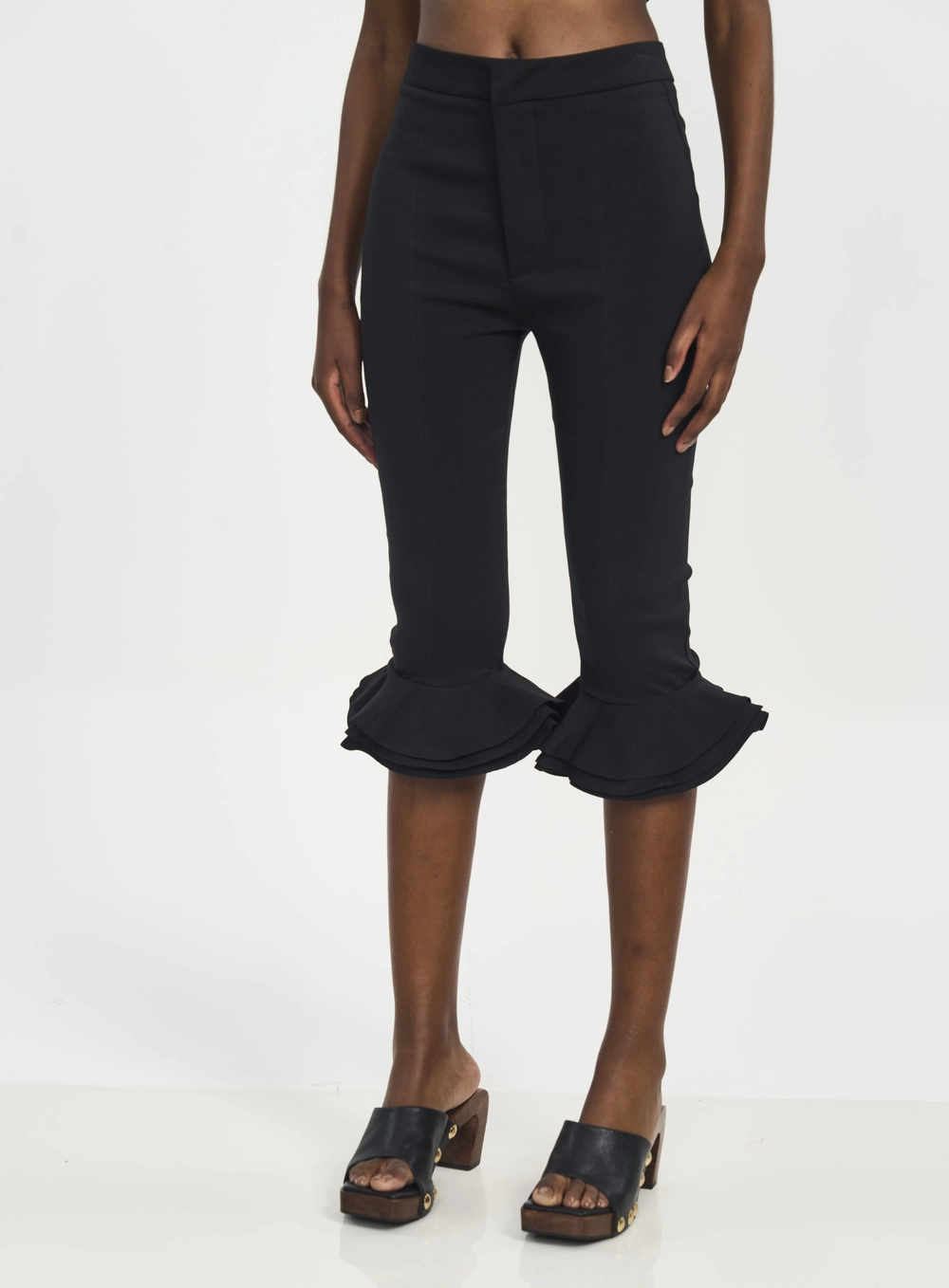 Calça Feminina Cropped Com Babados Preto