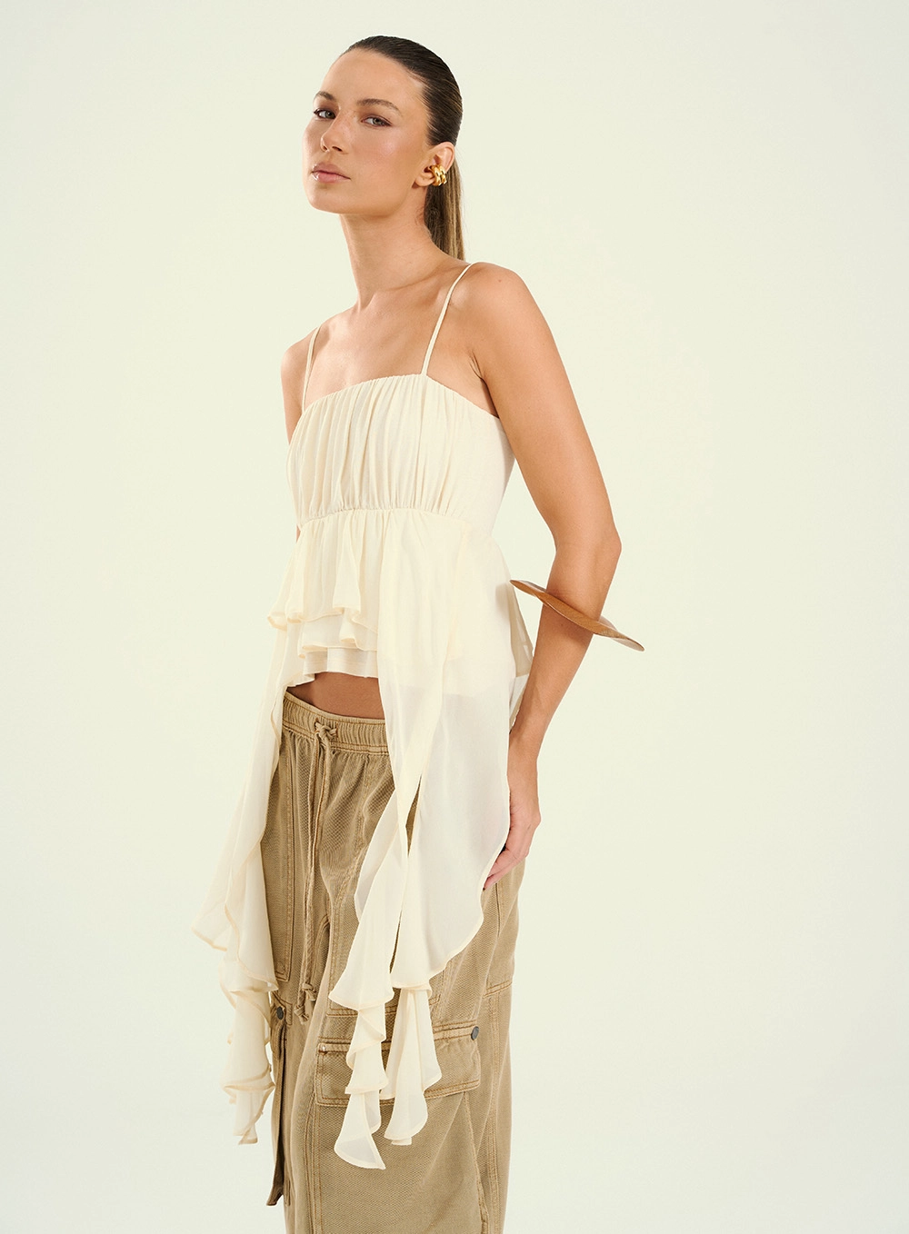 Blusa Feminina Alças Finas Com Peplum Bege 1