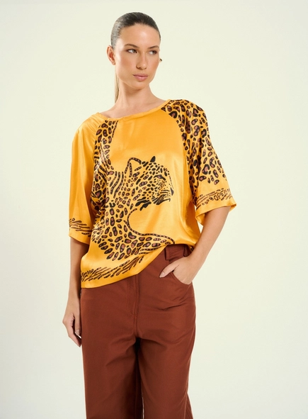 Blusa Feminina Com Estampa Frontal