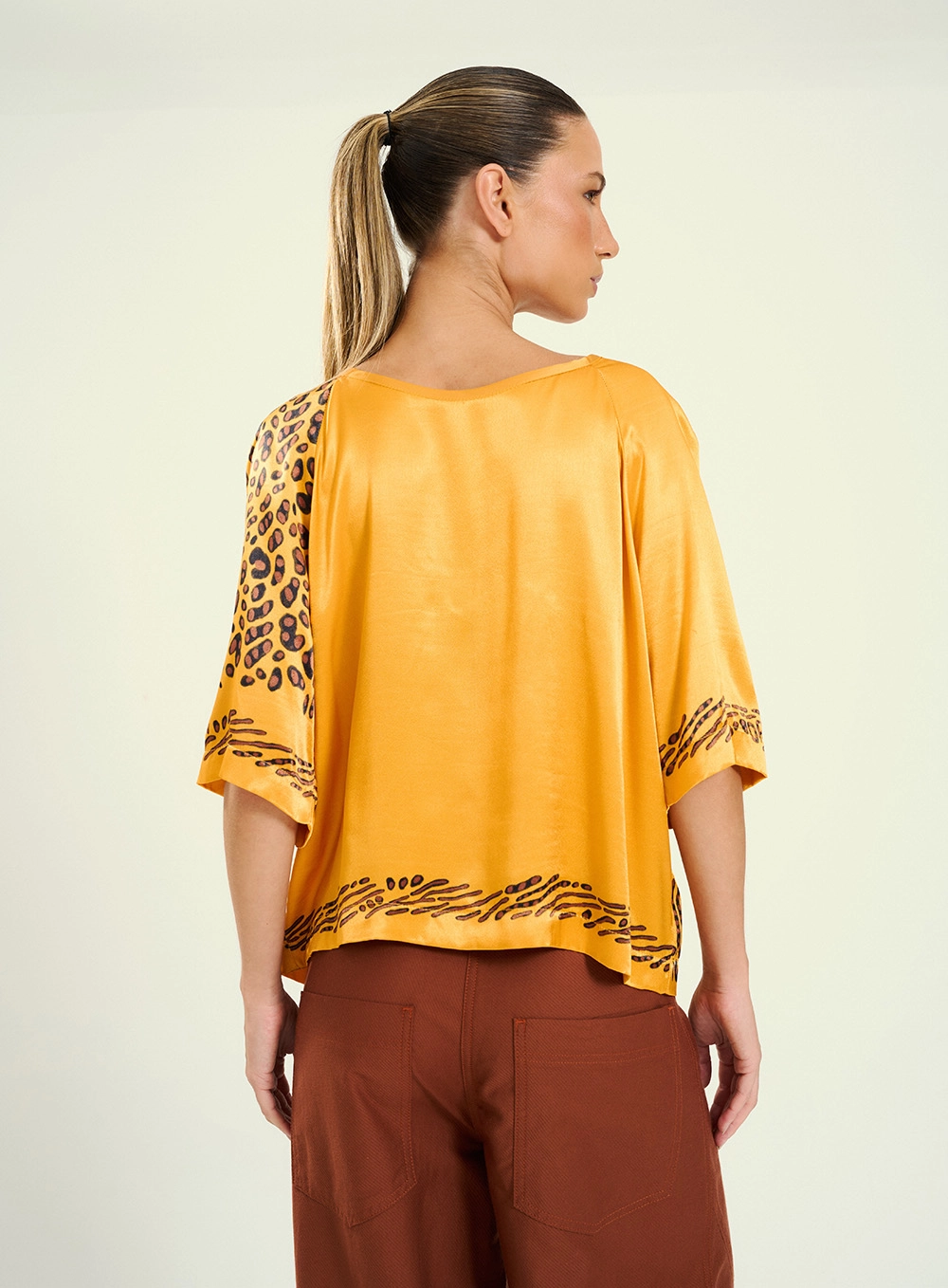 Blusa Feminina Com Estampa Frontal Estampados 2