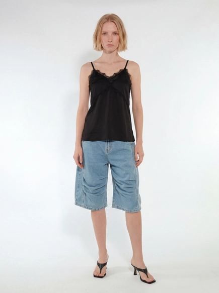 Blusa Comfort Com Detalhe Renda