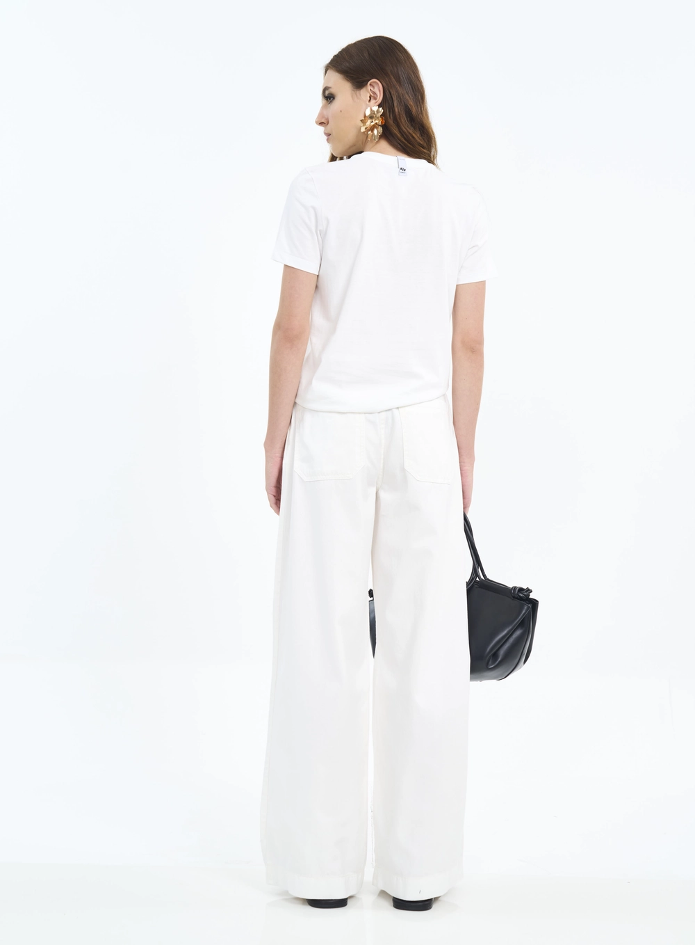 Calça Feminina Wide Leg Com Pregas Off Shell