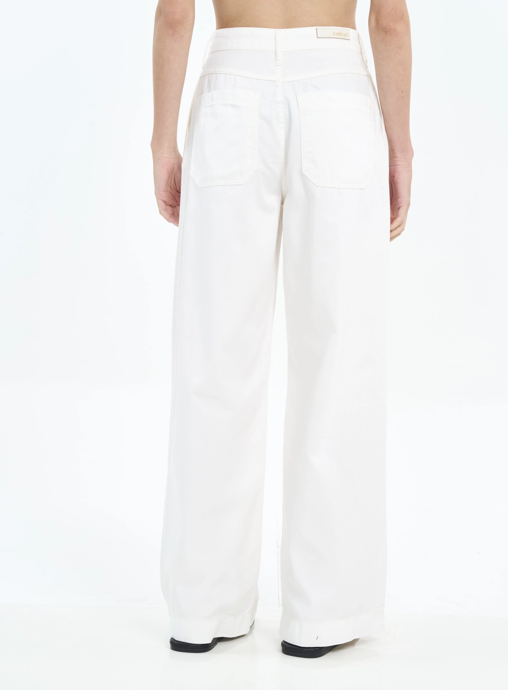 Calça Feminina Wide Leg Com Pregas Off Shell