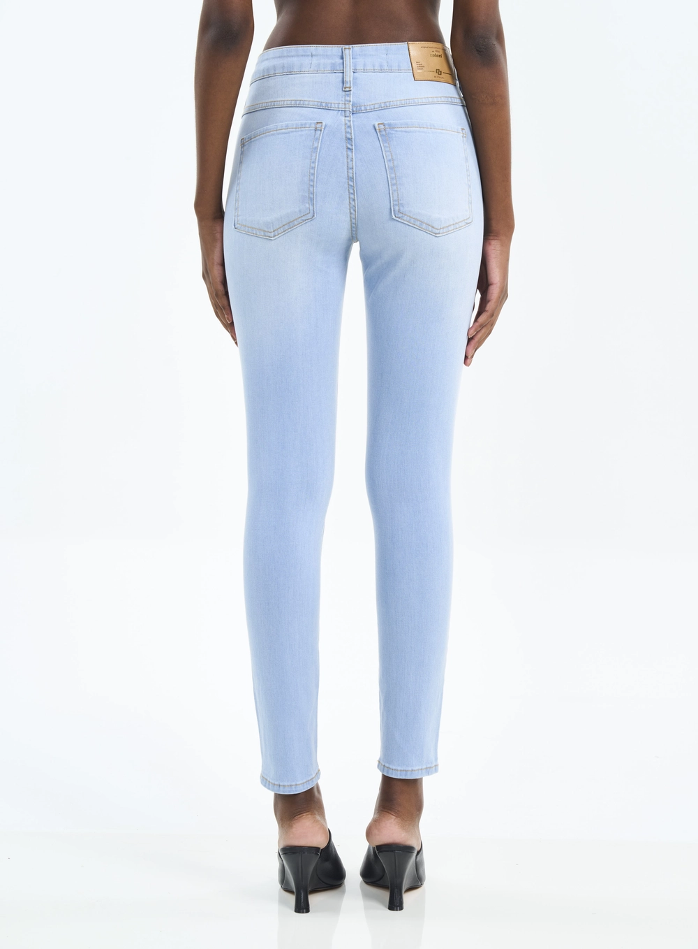 Calça Feminina Jeans Skinny Bia Com Bolsos Índigo