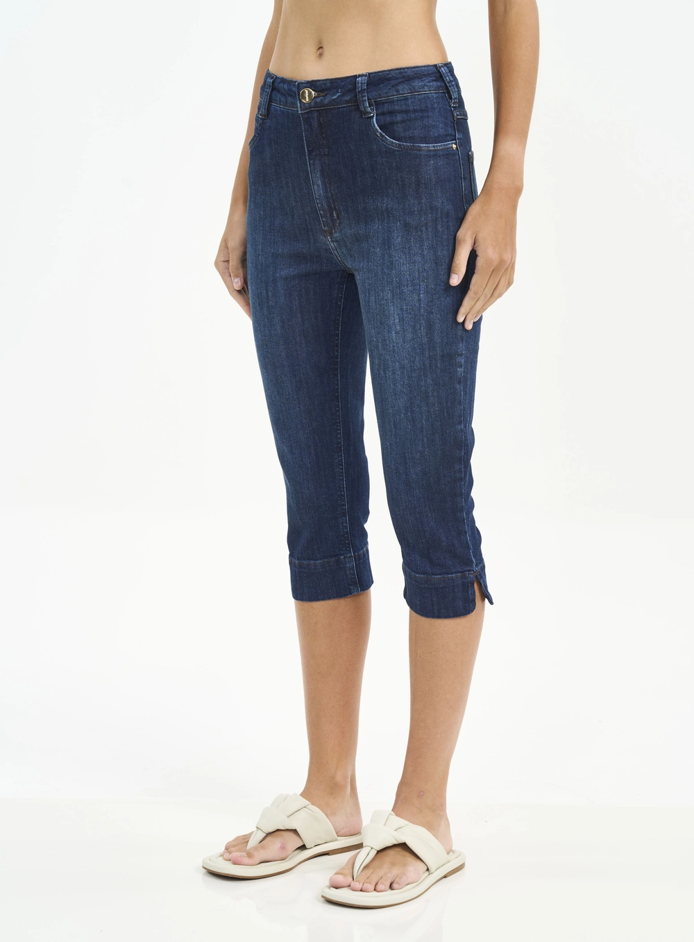 Calça Feminina Jeans Capri Com Barra Dobrada Índigo
