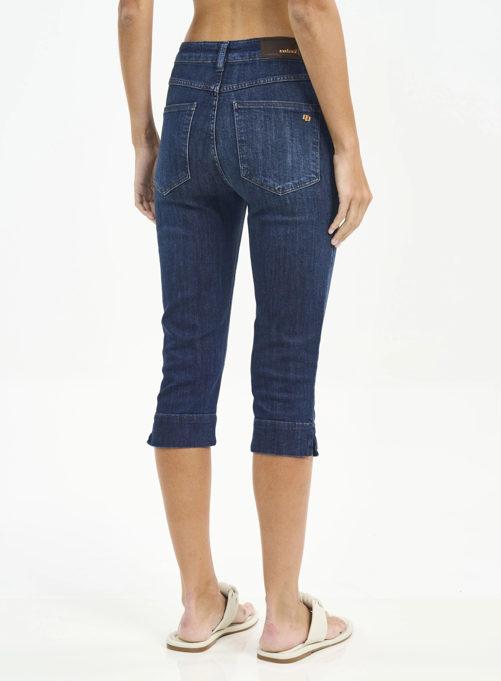 Calça Feminina Jeans Capri Com Barra Dobrada Índigo