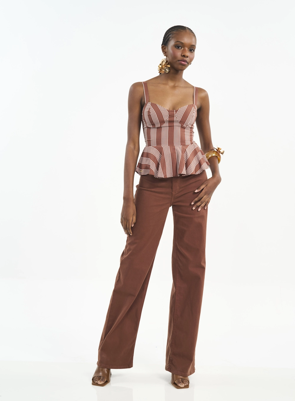 Calça Feminina Cintura Alta Com Lapelas Marrom