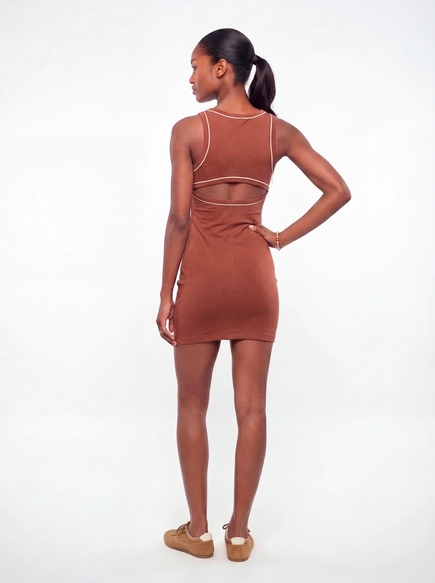Vestido Curto Slim Com Contraste