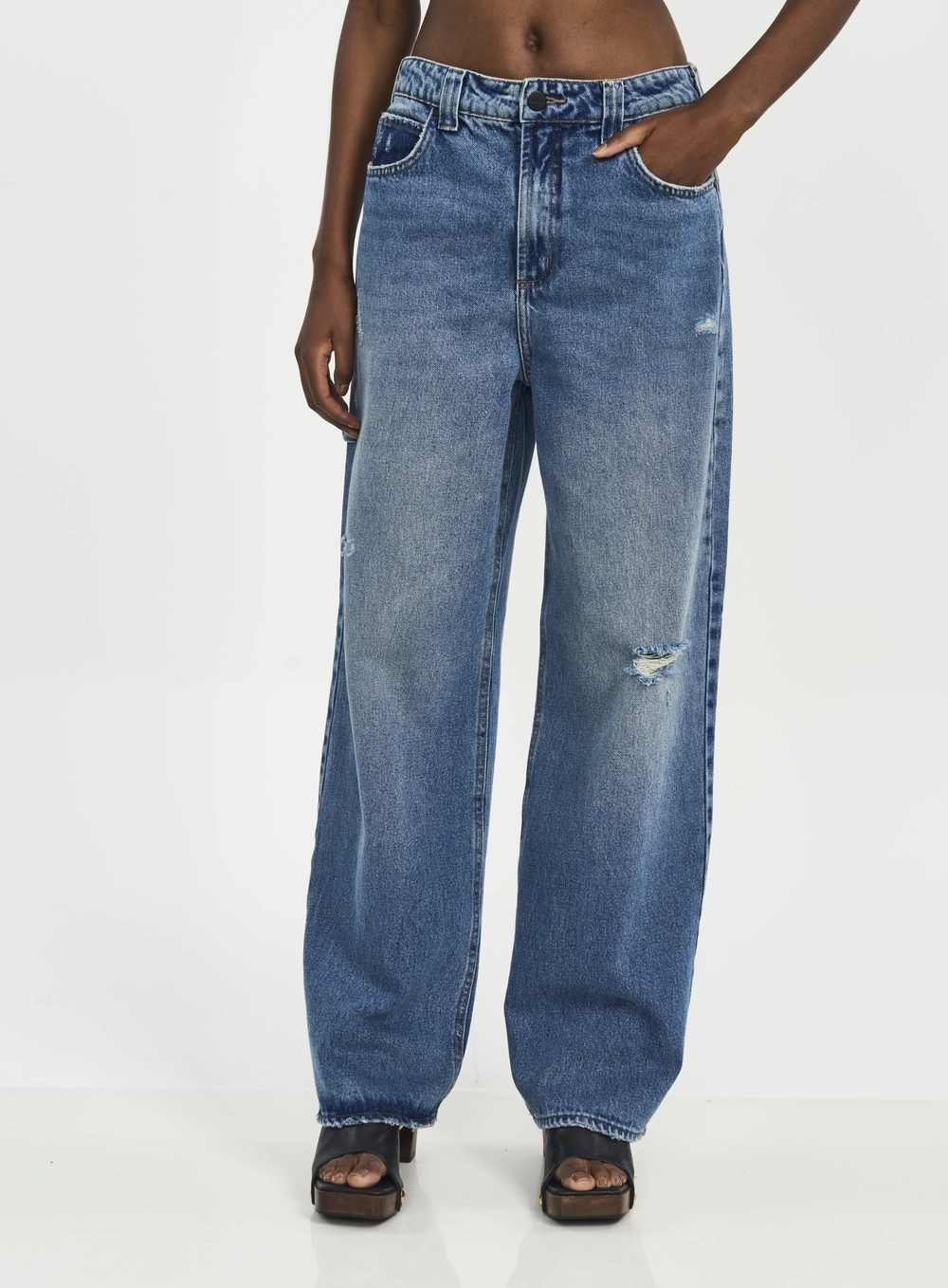 Calça Jeans Feminina Wide Leg Bruna Low Com Bolsos Índigo