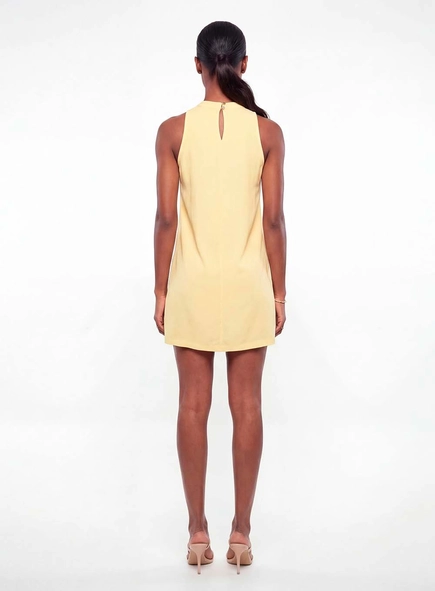 Vestido Curto Comfort Gola Alta