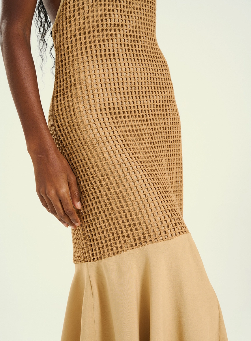Vestido Feminino Longo Com Barra Assimétrica Bege 3