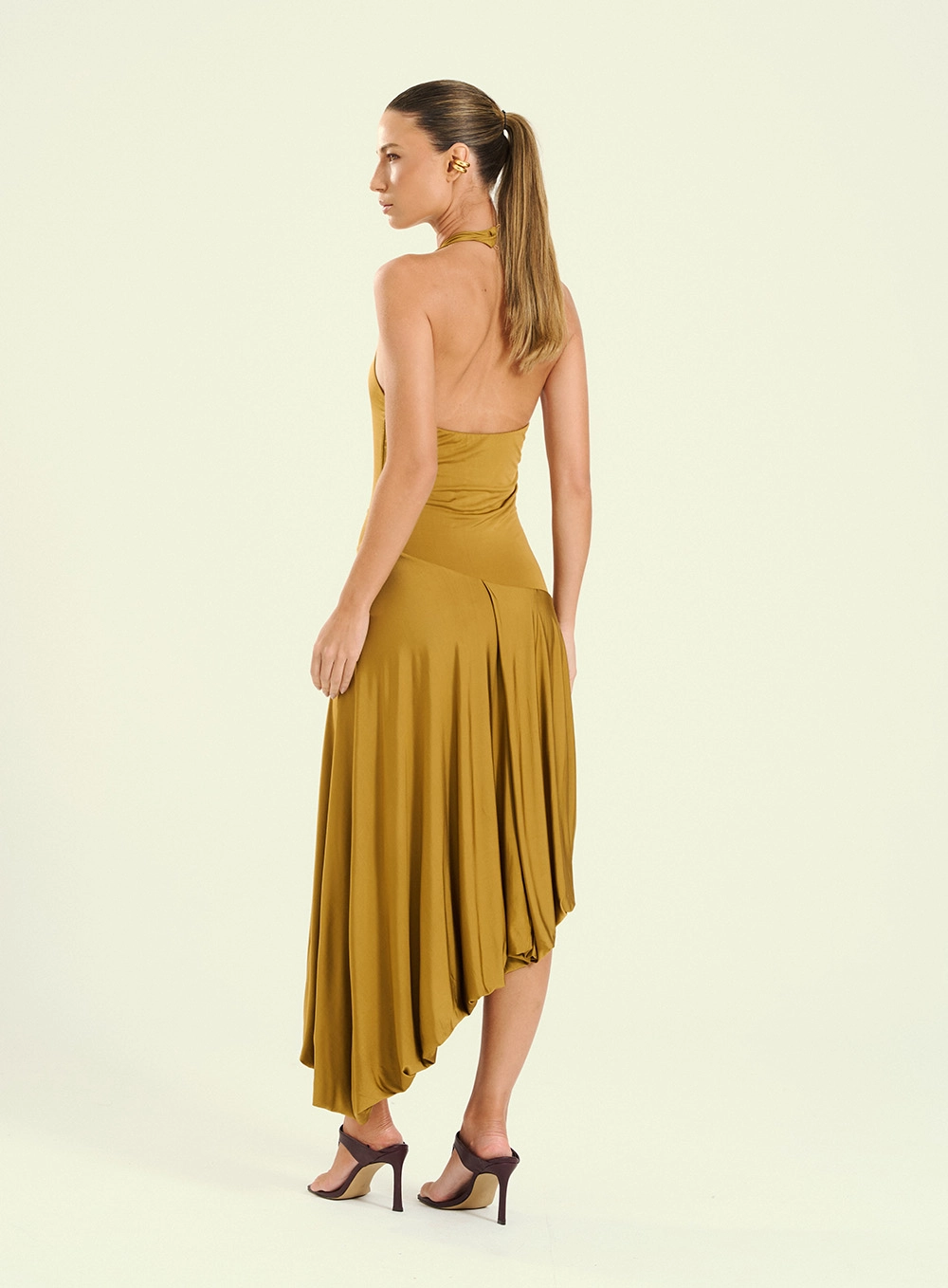 Vestido Feminino Midi Com Barra Assimetria Bege 2