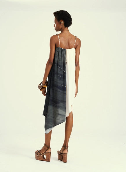 Vestido Feminino Curto Estampado Assimétrico