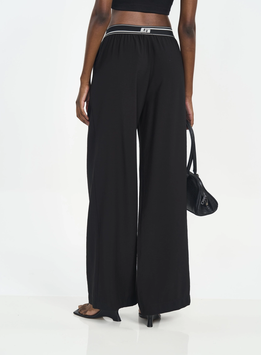 Calça Feminina Pantalona Com Logo Preto