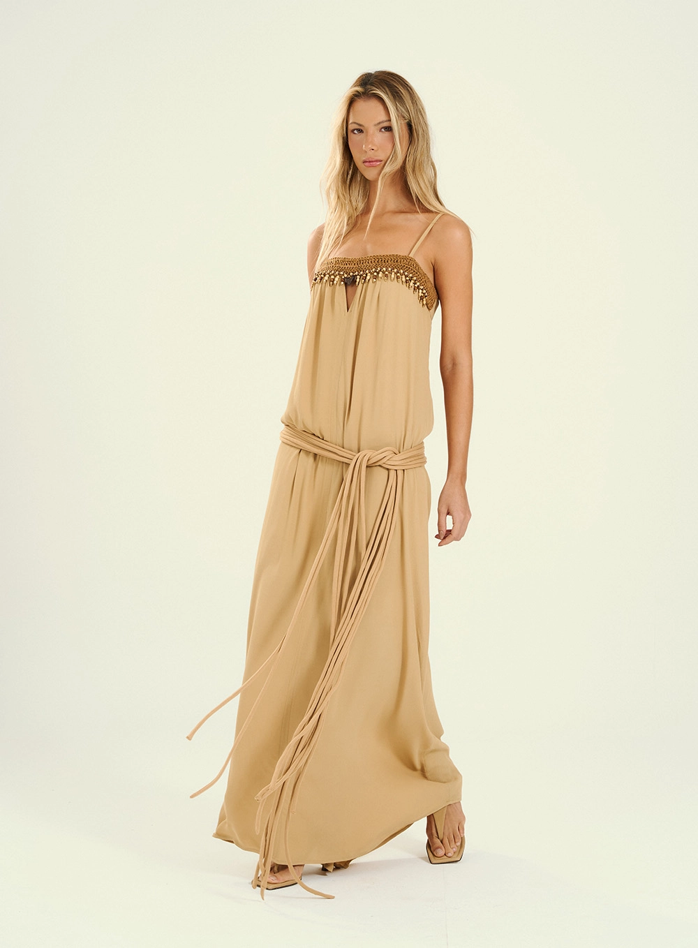 Vestido Feminino Longo Com Alças Finas Bege 4