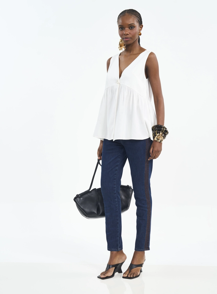 Calça Skinny Jeans Com Pespontos Contrastantes