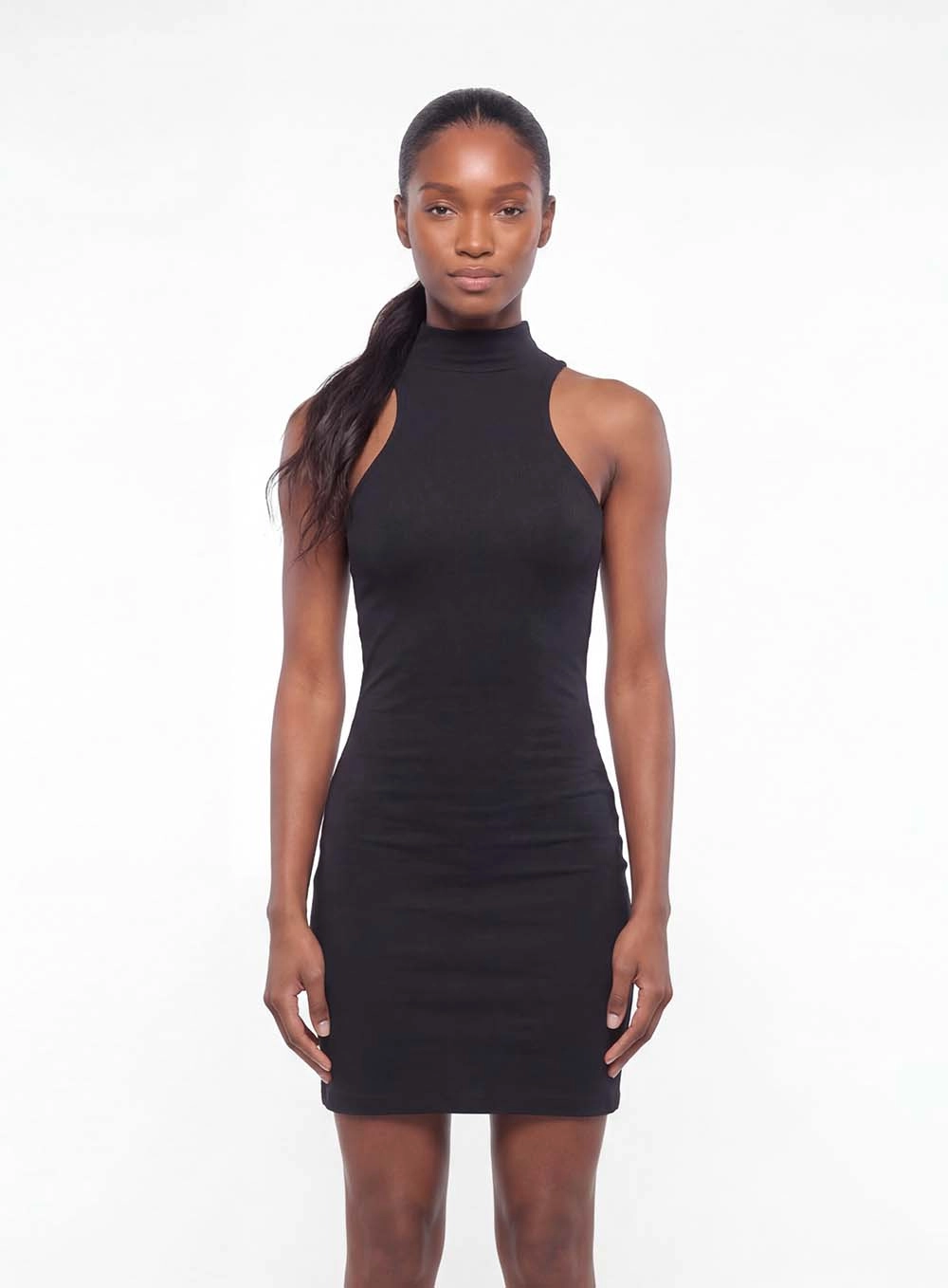 Vestido Curto Slim Gola Alta Preto 4