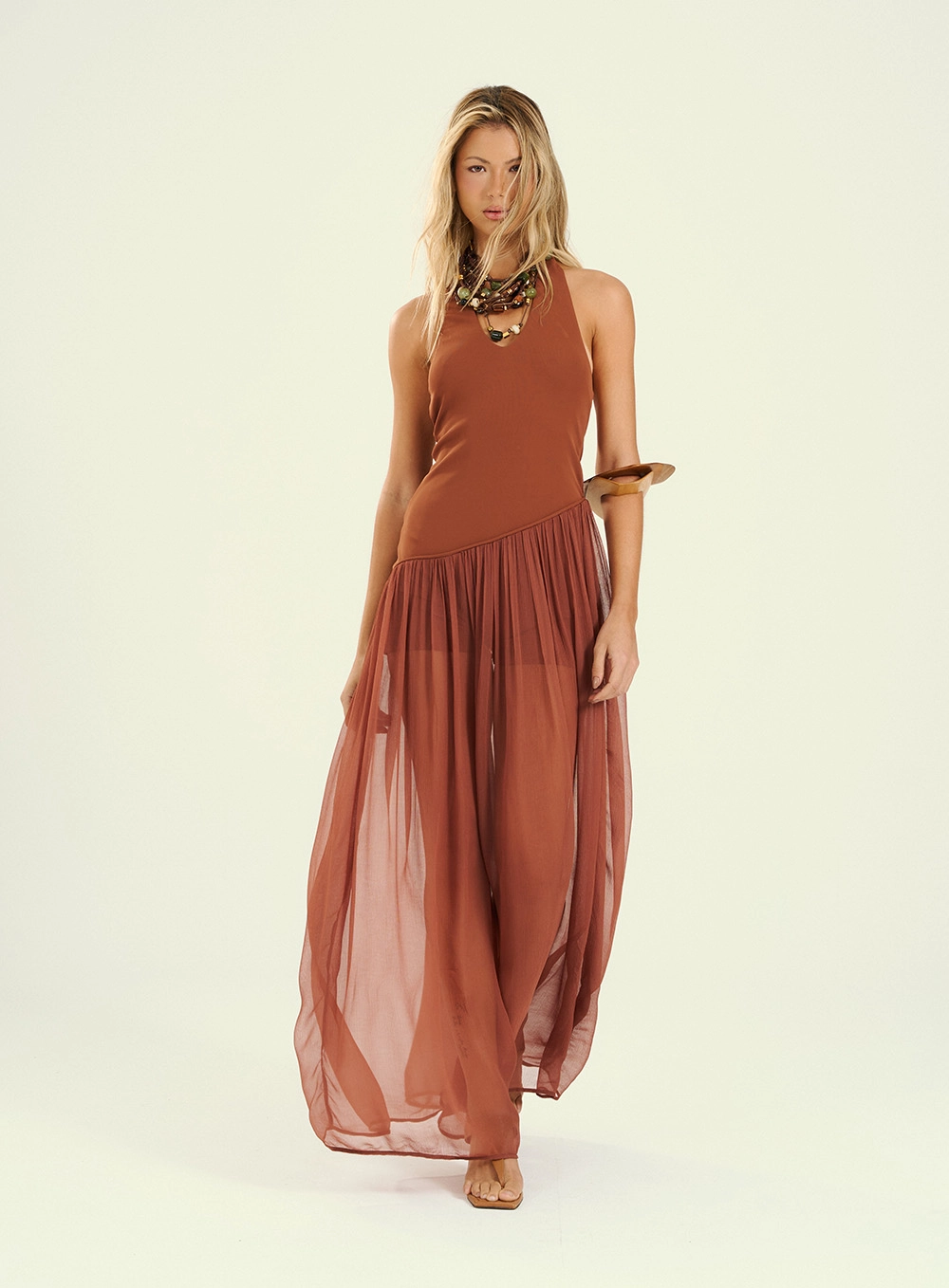 Vestido Feminino Longo Com Transparência Marrom 4