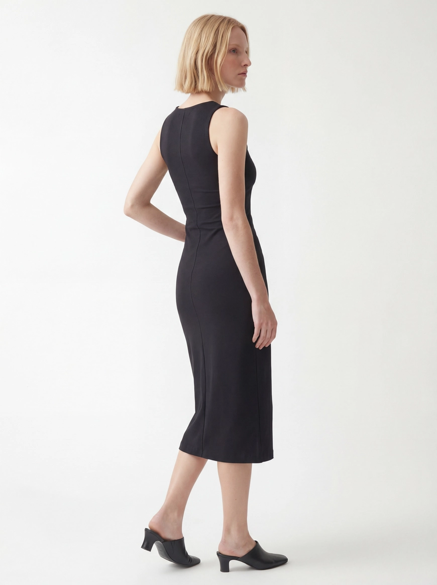 Vestido Midi Slim Com Detalhe Metal