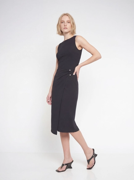 Vestido Midi Slim Com Detalhe Metal