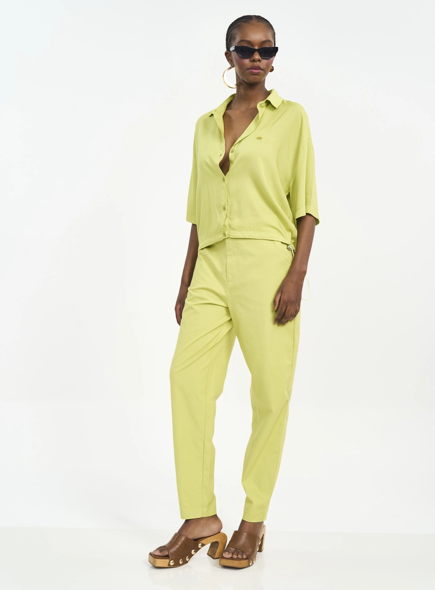Calça Feminina Com Bolsos E Punho