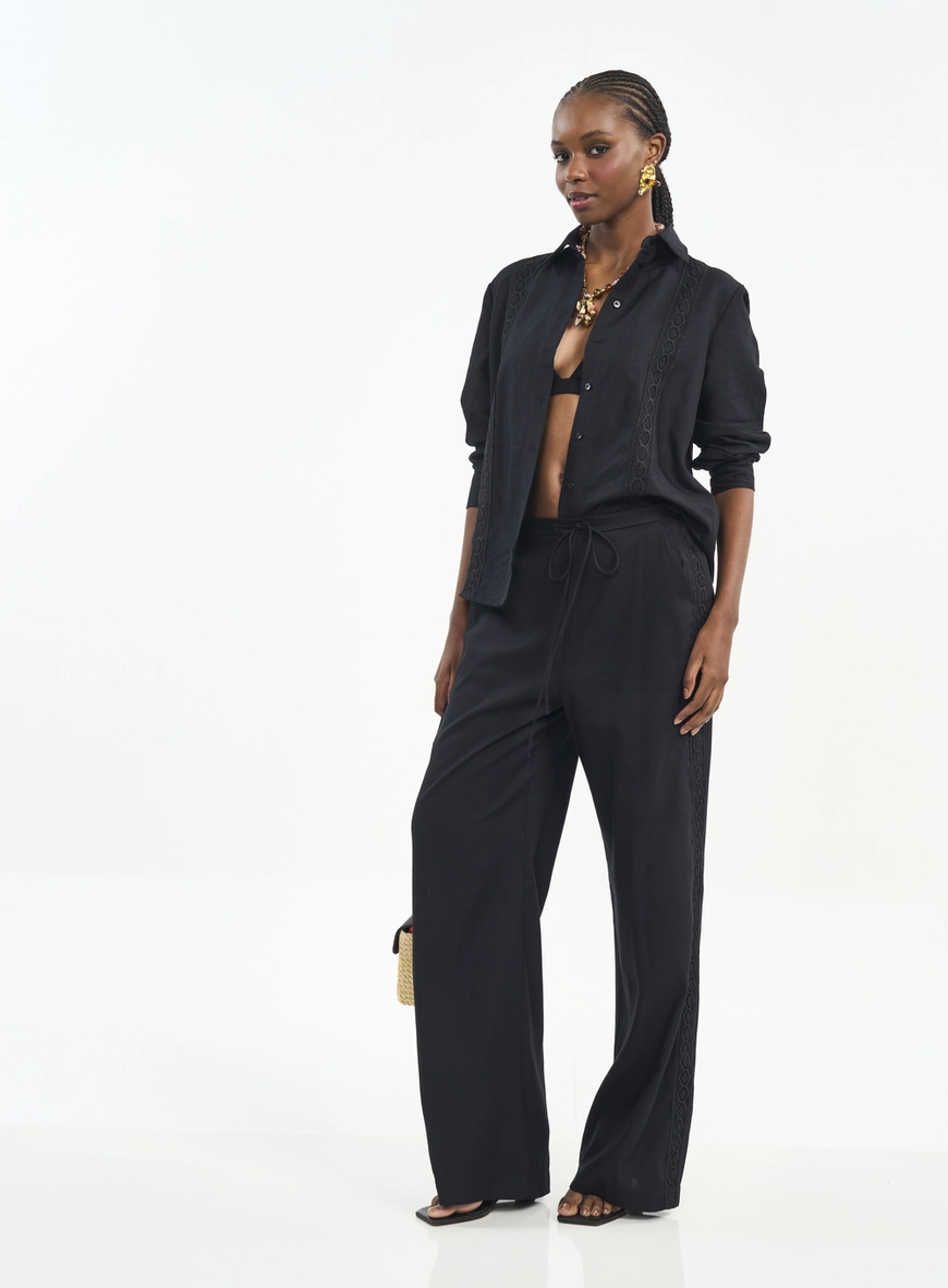 Calça Feminina Pantalona Com Amarração E Renda