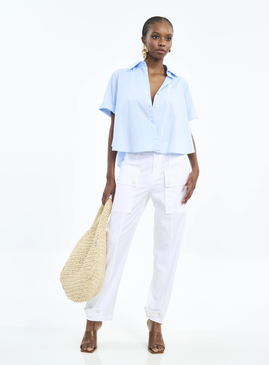 Calça Feminina Com Bolsos Cargo E Barra Ajustável