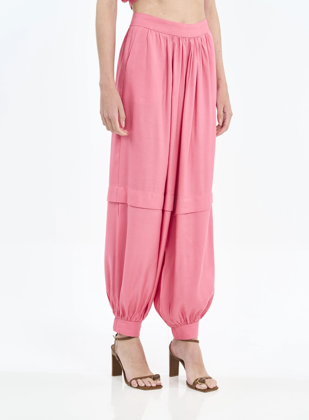Calça Feminina Com Camadas E Franzido Rosa