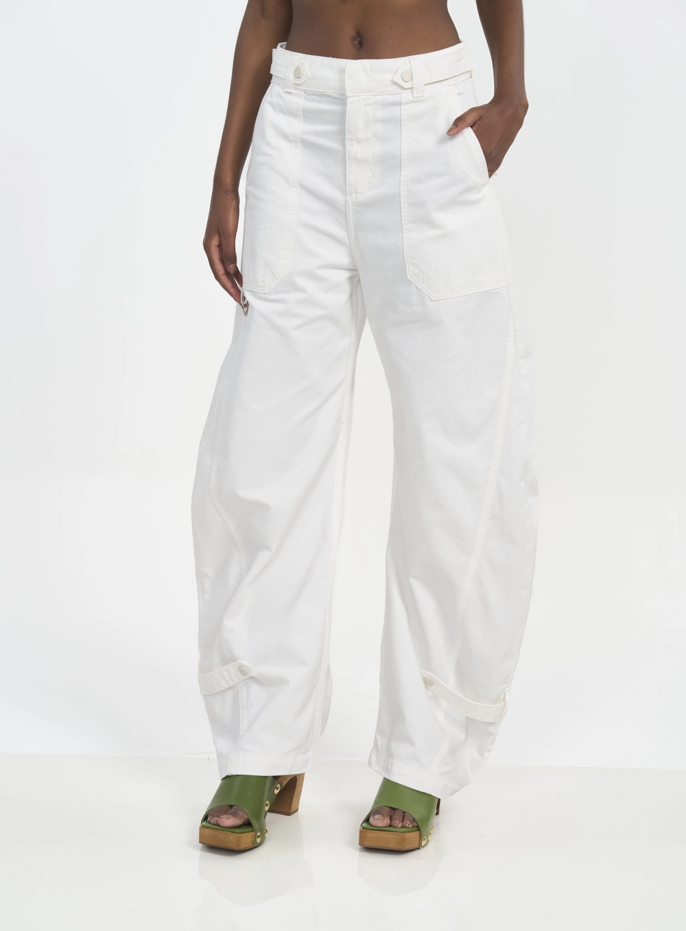 Calça Feminina Wide Leg Com Bolsos E Tiras Off Shell