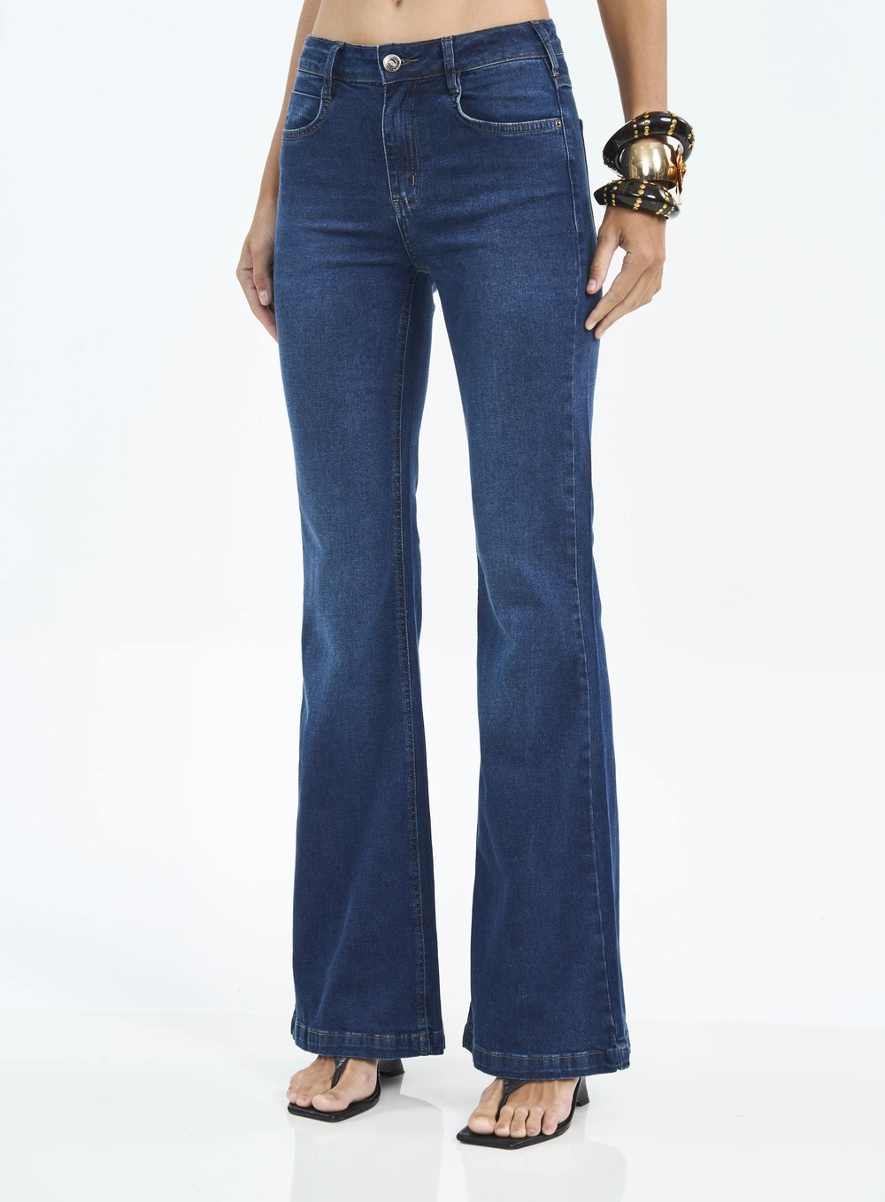 Calça Jeans Feminina De Cintura Alta E Barra Flare Índigo