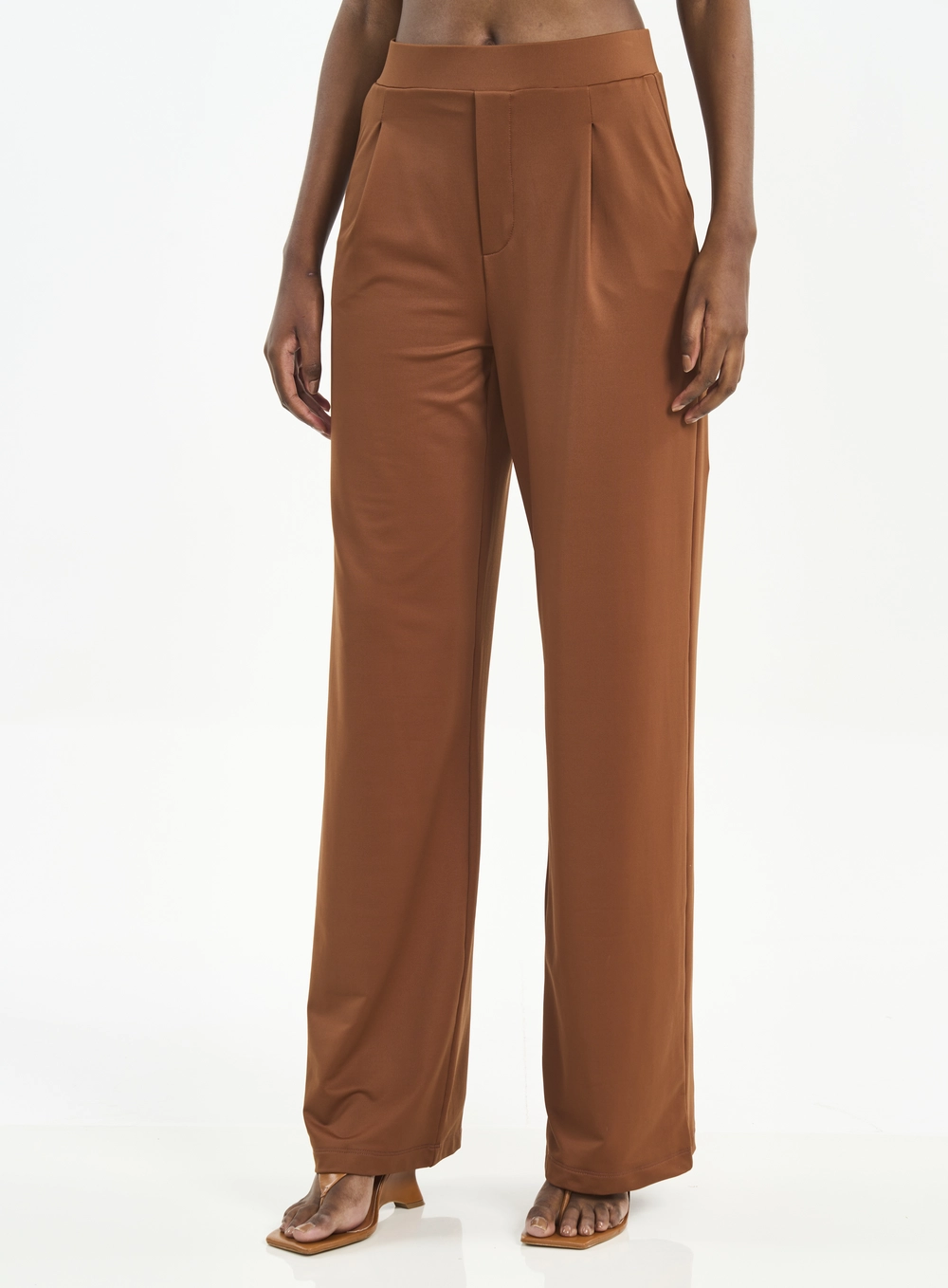Calça Feminina Pantalona Com Bolsos Marrom