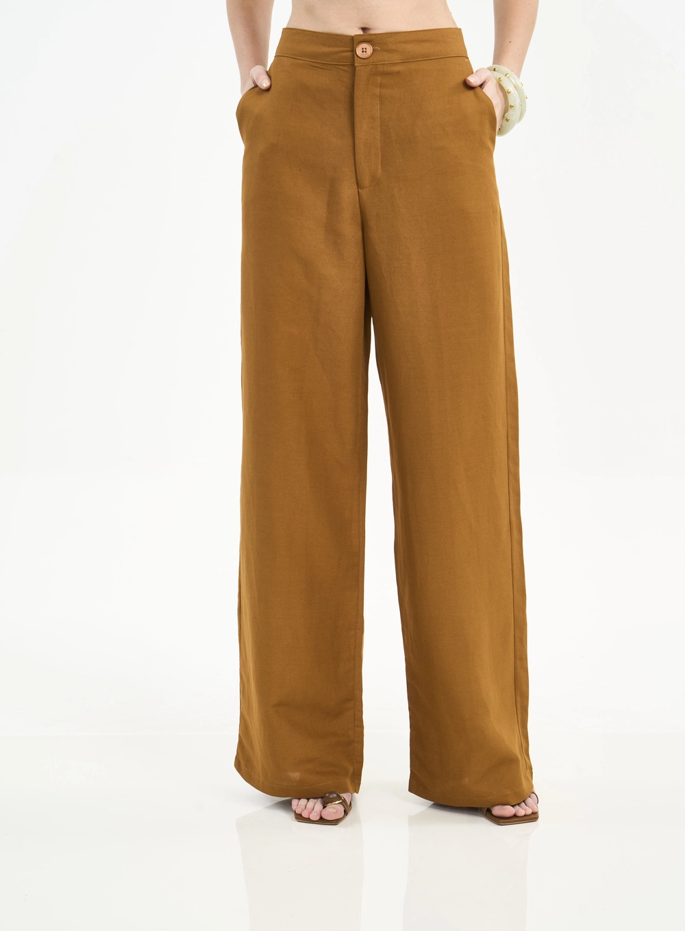 Calça Feminina Pantalona Com Bolsos Marrom