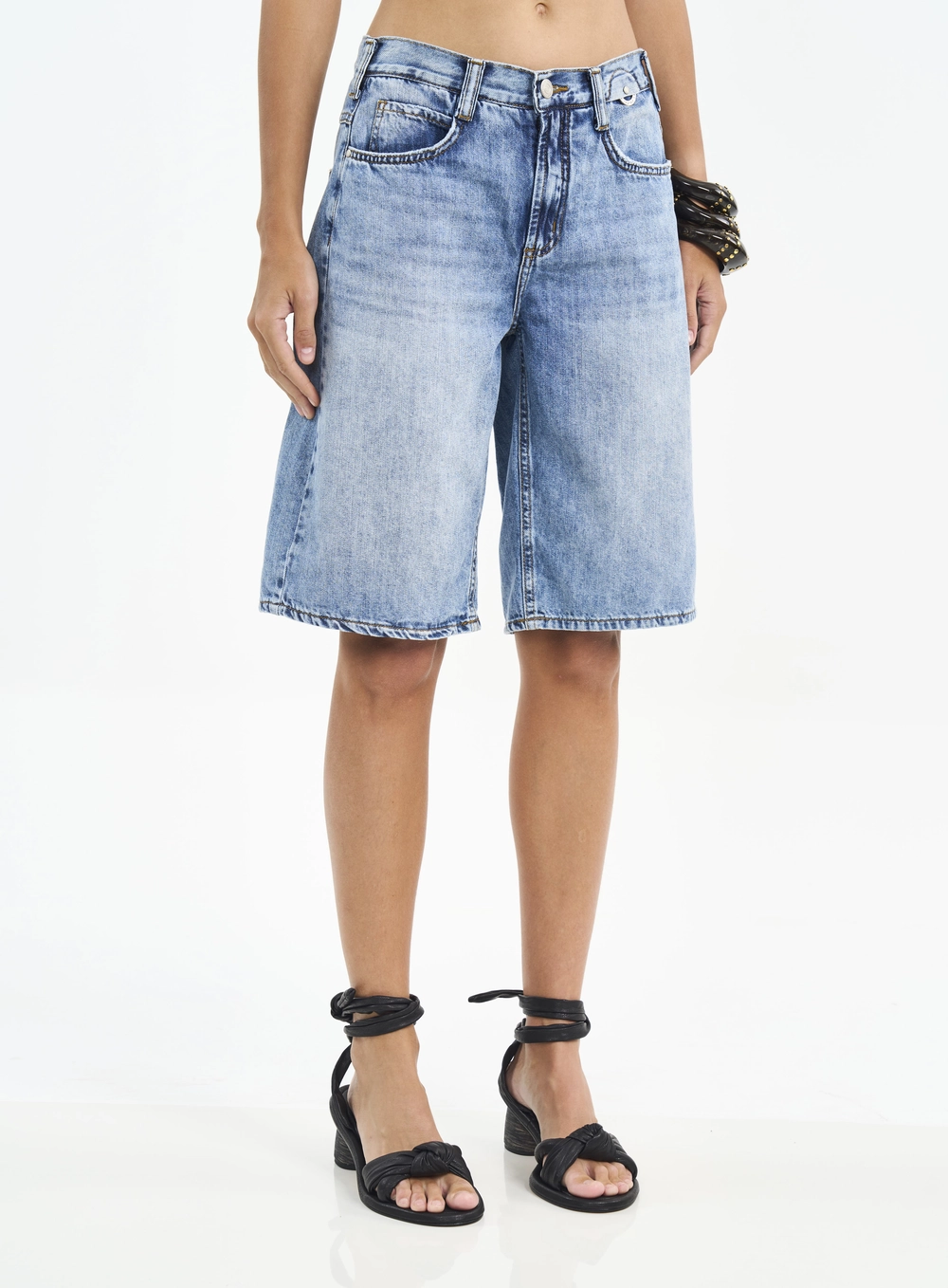 Bermuda Jeans Wide Leg Com Bolsos Índigo