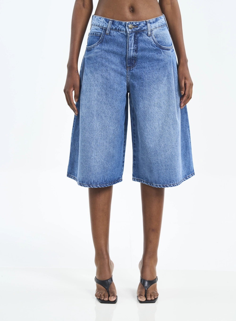 Bermuda Wide Leg Com Bolsos Índigo