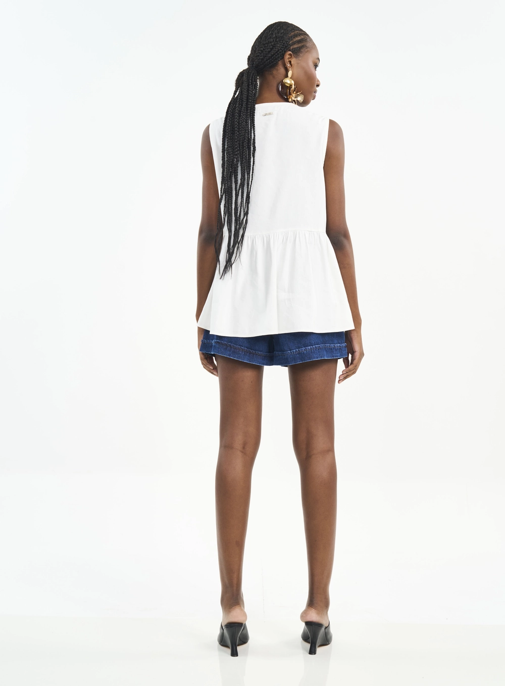Short Jeans Jade Com Botões E Barra Dobrada Índigo