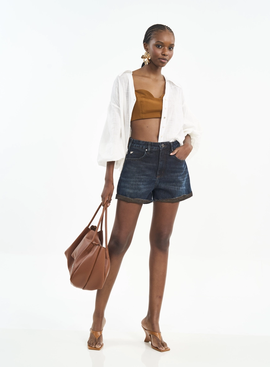 Short Jeans Jade Com Barra Dobrada E Desfiados