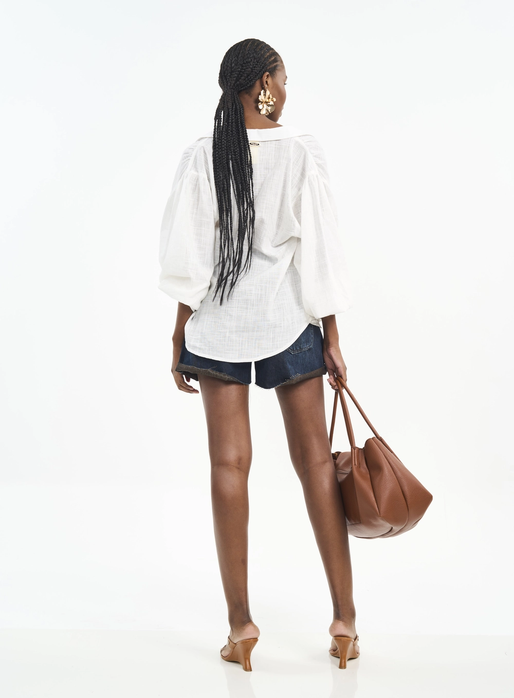 Short Jeans Jade Com Barra Dobrada E Desfiados Índigo