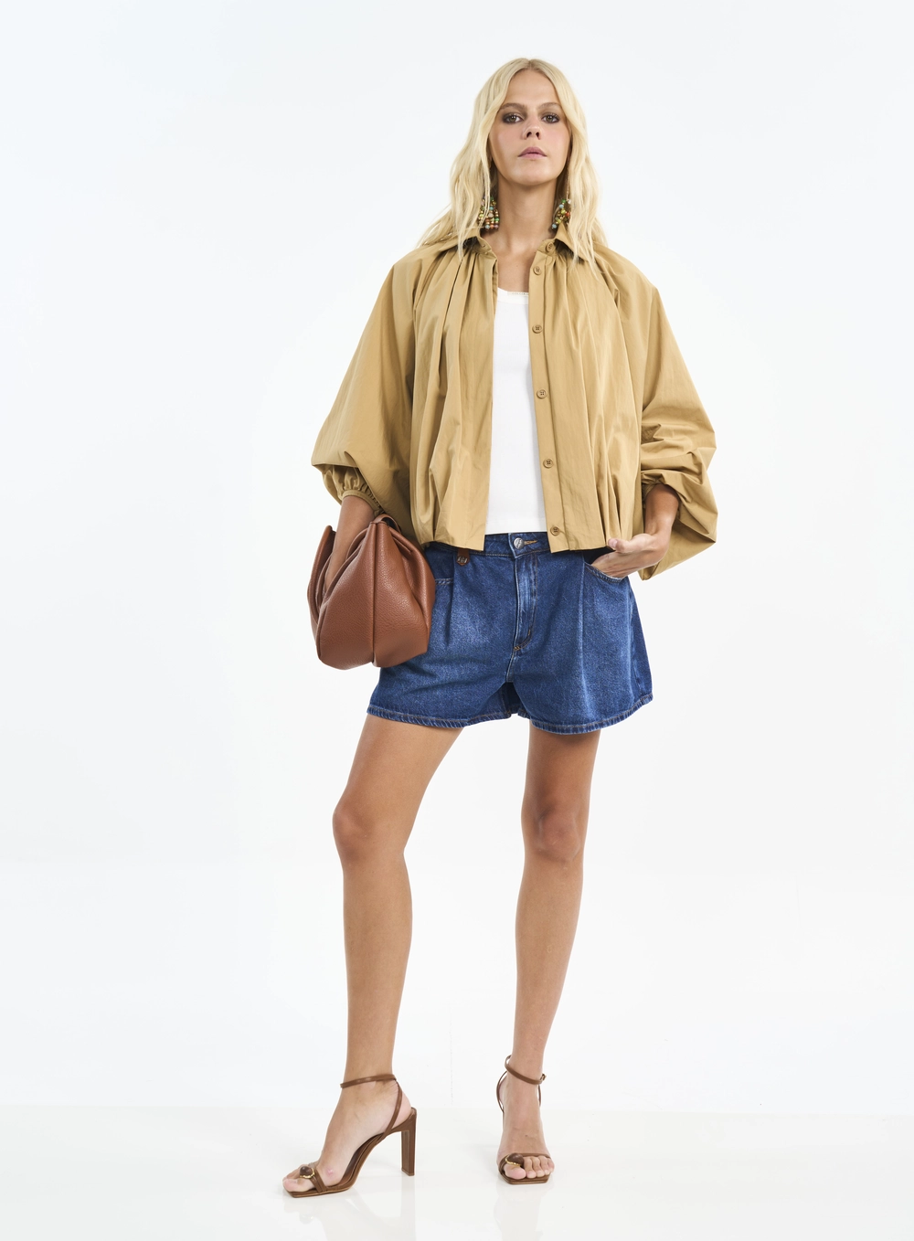 Short Jeans Com Pregas - Jade Índigo