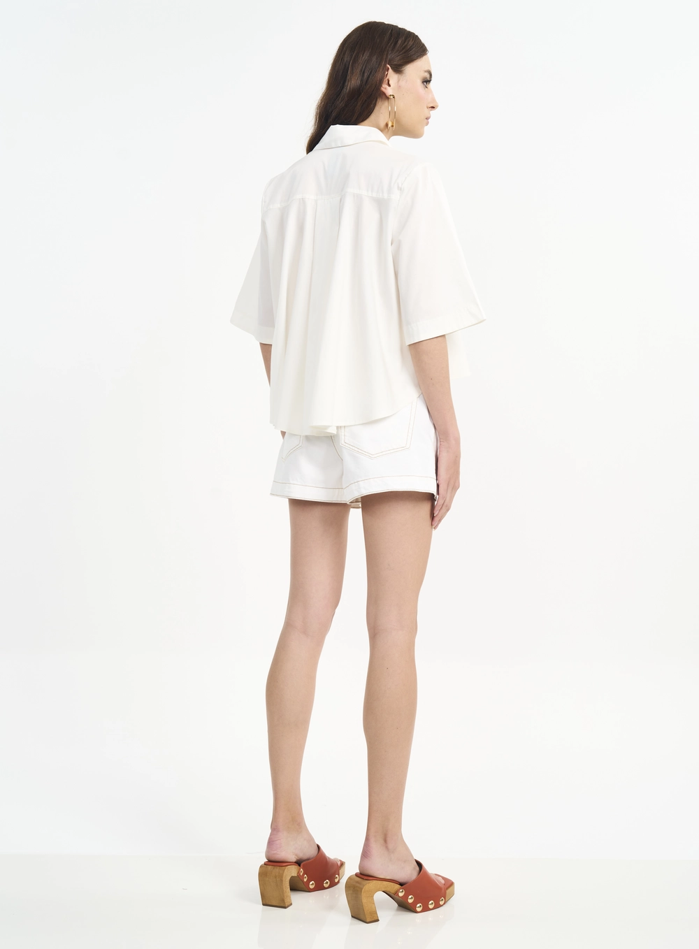 Short Cintura Alta Com Bolsos Off Shell